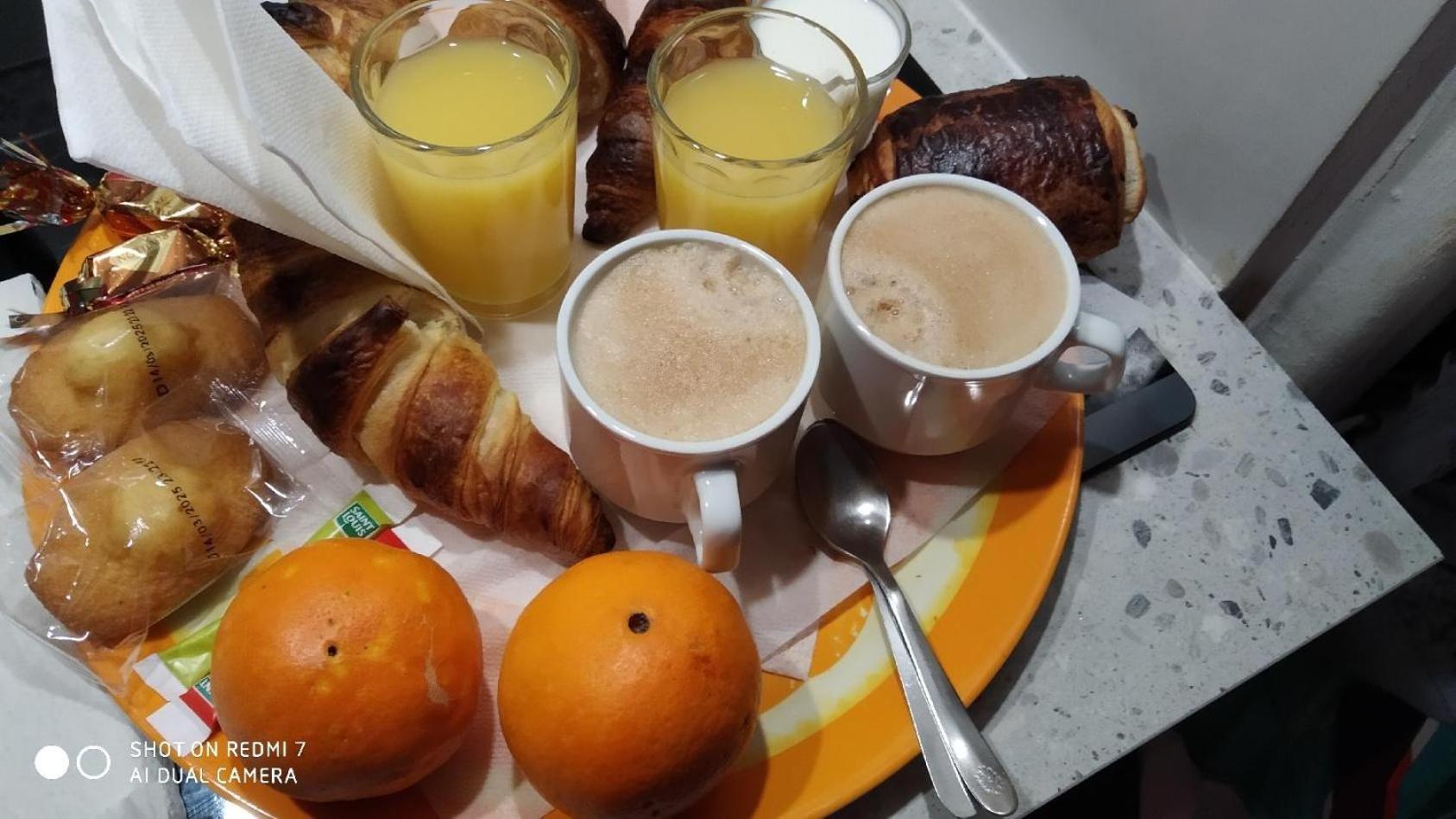 Chambre Confortable,Gare, Clim, Parking, Pt Dejeuner,Wifi Perpignan Buitenkant foto